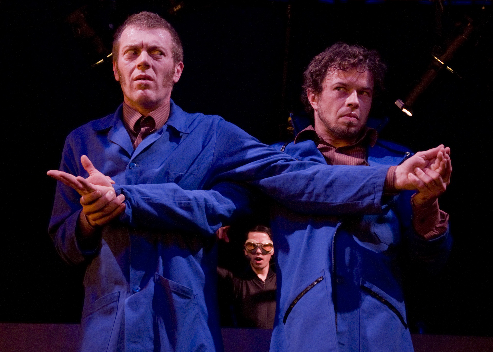 duo en blouses bleues